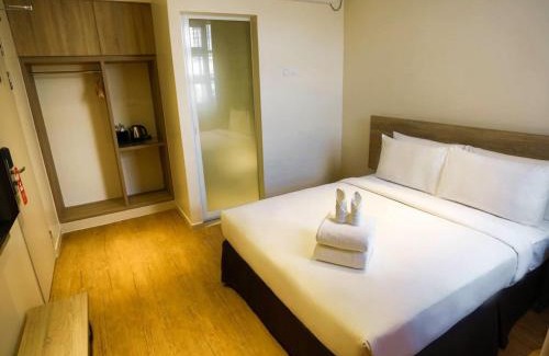 Pekan Melayu Hotel | Rooms By Rocana