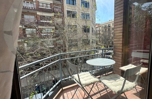 Esquerra de l'Eixample Apartment | Rooms Nuevo Arago