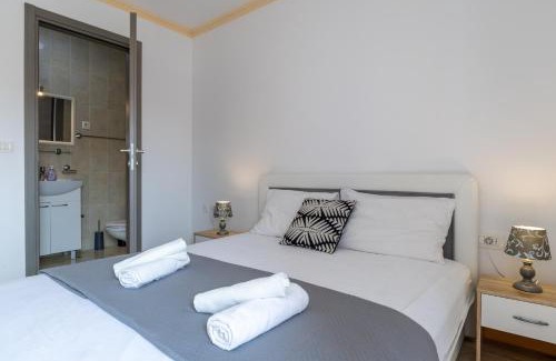 City Center House | Rooms on Liberty Square