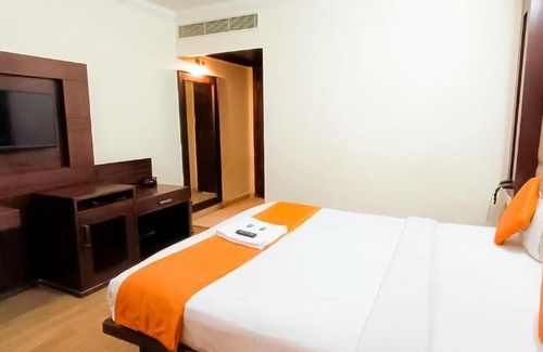 Kalkaji Hotel | Roomshala 038 Imperial Inn - Nehru Enclave