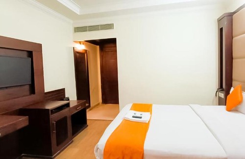 Kalkaji Hotel | Roomshala 038 Imperial Inn - Nehru Enclave