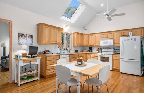 East Dennis House | Roomy 3 Bedroom Home - Perfect for Families!
