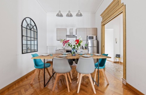 Guastalla Apartment | Roomy Apartment Duomo & San Babila