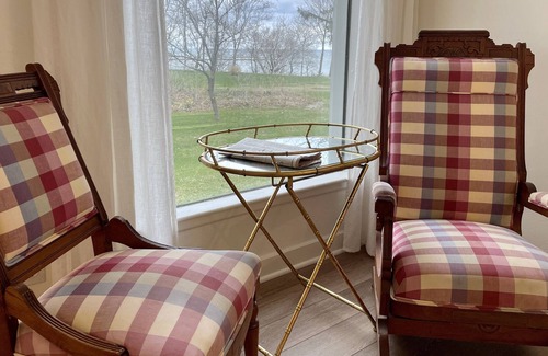 Kewaunee House | Roomy, Quiet Home Overlooking Lake Michigan