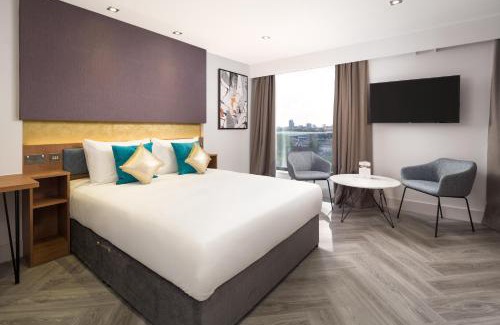 West Ham Apartment | Roomzzz London Stratford