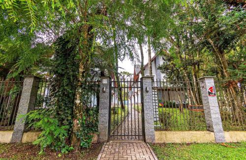 Vila Suzana House | Rosa Casa Geminada Vilaró