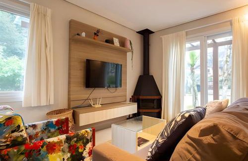 Vila Luiza House | Rosa Casa Morar da Serra