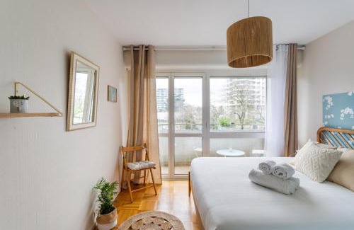Bourg-l'Eveque Apartment | ROSA, Confortable 2 chambres avec parking dans le centre
