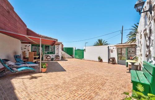 Alojera House | Rosa del Negro