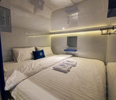 Central Yogyakarta Hotel | Rosalyne Sleepbox Tugu Kranggan