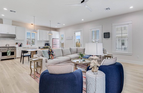 Port Aransas Cottage | Rose All Day 220 Esc-c