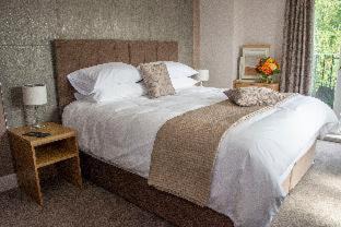 Lytchett Matravers Hotel | Rose and Crown