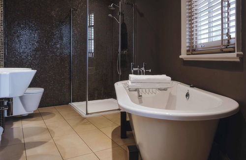 Clissold Hotel | Rose and Crown Stoke Newington