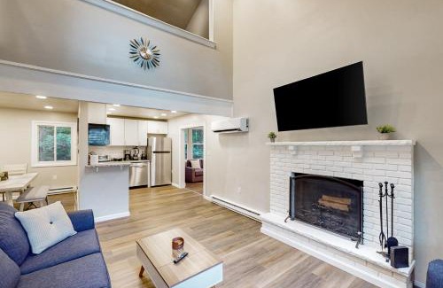 East Stroudsburg House | Rose Arms