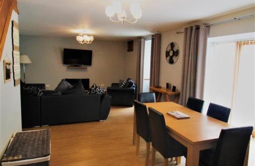 Llanddowror House | Rose Coach House