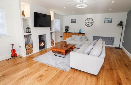 Dunstan House | Rose Cottage