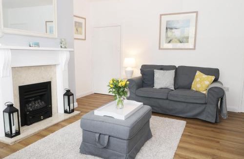 Lesbury House | Rose Cottage