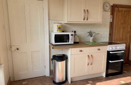 Burgh le Marsh Cottage | Rose Cottage - The Chestnuts Holiday Cottages