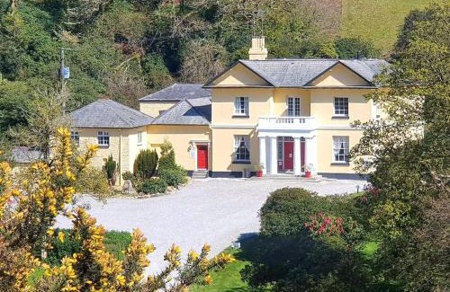 Liskeard House | Rosecraddoc Manor - Natalie Jane