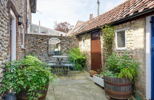 Holt House | Rosecroft
