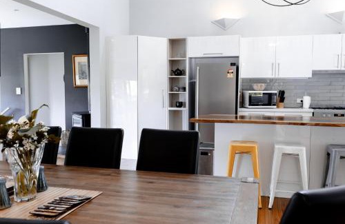 Hepburn House | Rosella