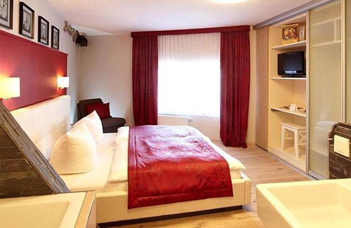 Bernkastel House | Rosenrot Apartments - Märchenhotel