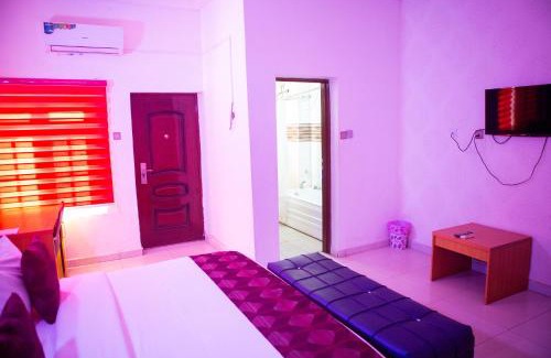 Abuja Hotel | ROSES REGENCY HOTEL AND SUITES