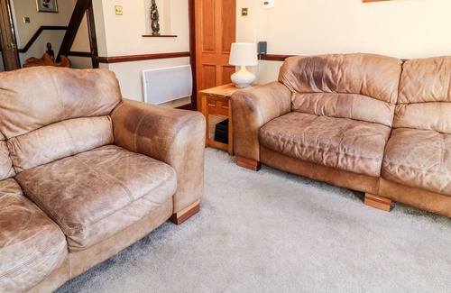 Brazzacott Cottage | ROSEVERRAN, family friendly, character holiday cottage in Launceston