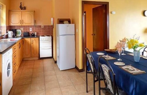 Rossbeigh House | ROSSBEIGH BEACH COTTAGE NO 6, pet friendly in Glenbeigh, County Kerry
