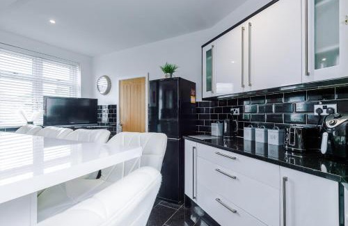 Crawshaw Booth House | Rossendale Incredible Home 3Bedrooms Driveway Sleeps 6