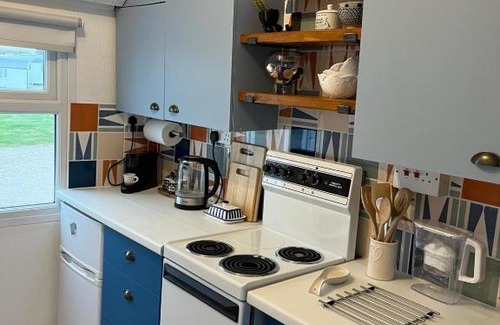 Bacton Apartment | Rosy's Retreat-Cosy Beach Escape in Bacton Norfolk