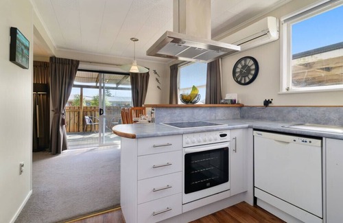 Rotorua Cottage | Rotorua Delight - Rotorua Holiday Home