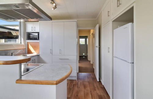 Rotorua Cottage | Rotorua Delight - Rotorua Holiday Home