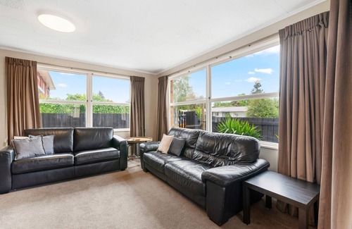 Rotorua Cottage | Rotorua Delight - Rotorua Holiday Home