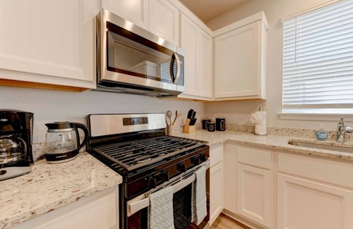Round Rock House | Round Round Temporary Housing