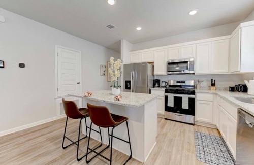 Round Rock House | Round Round Temporary Housing