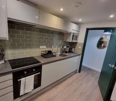 Burnham-on-Sea Apartment | Round Tower Holiday Apartments - Seafront 1,2 & 3 Bedroom Homes Free Parking, WiFi
