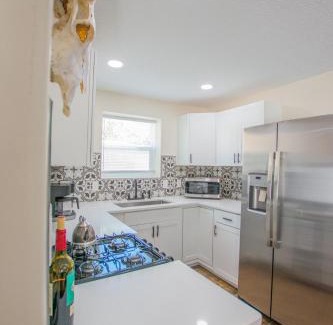 Pueblo Alto Apartment | Route 66 Retro Retreat