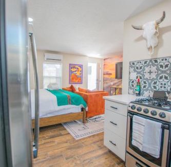 Pueblo Alto Apartment | Route 66 Retro Retreat