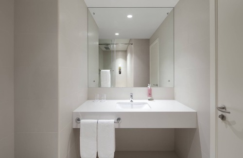 Dubai Hotel | Rove Trade Centre