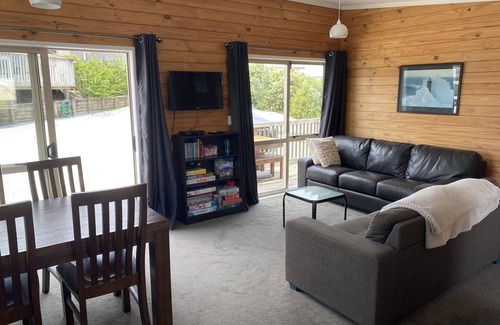 Karkari Peninsula House | Rowlys Resort Back Bach suitable for family of 4 or 2 couples