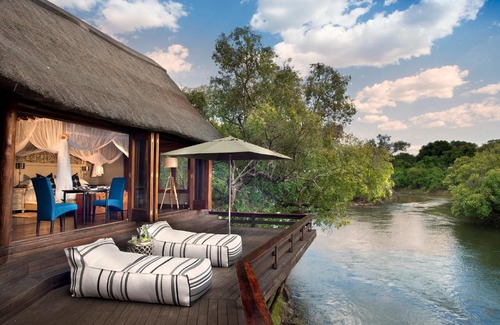 Kazungula Hotel | Royal Chundu Island Lodge
