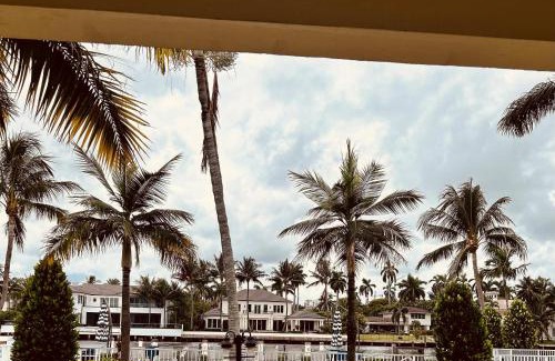 Boca Raton Apartment | ROYAL COLONIAL