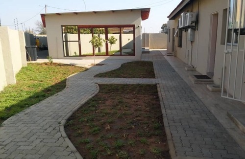 Gaborone House | Royal Cottage