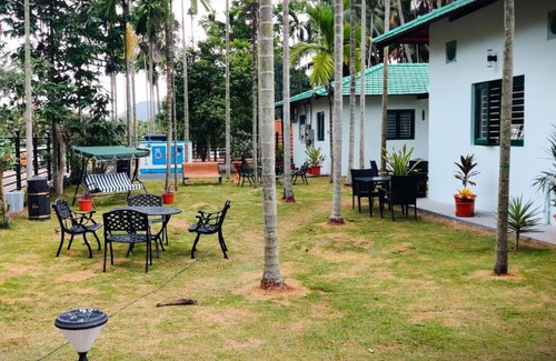 Mettupalayam Resort | ROYAL CROWN GREEN SAGAR PH8140233333