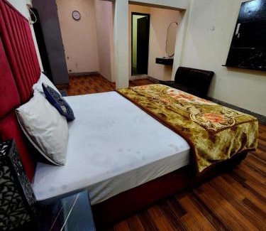 Lahore House | Royal Enclave Hotel