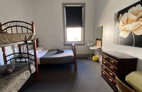 Horsham Hotel | Royal Hotel