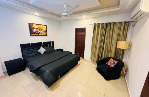 Lahore House | Royal inn Hotel
