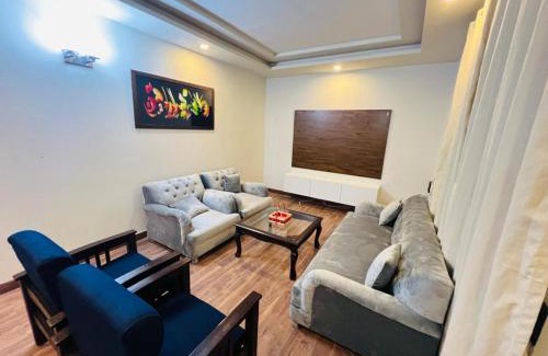 Lahore House | Royal inn Hotel