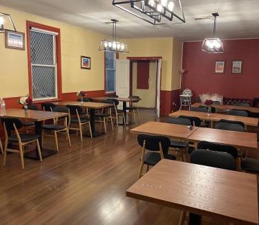 Meekatharra Hotel | Royal Mail Hotel - Meekatharra
